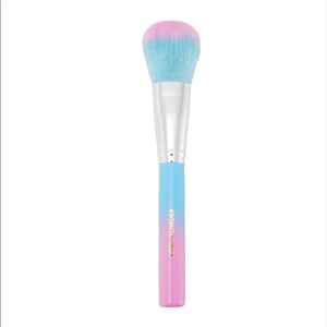 The Beauty Crop Fine Apple Powder Brush F203